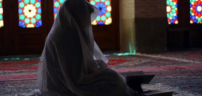 Is It Permissible For A Woman To Get Married While Menstruating?